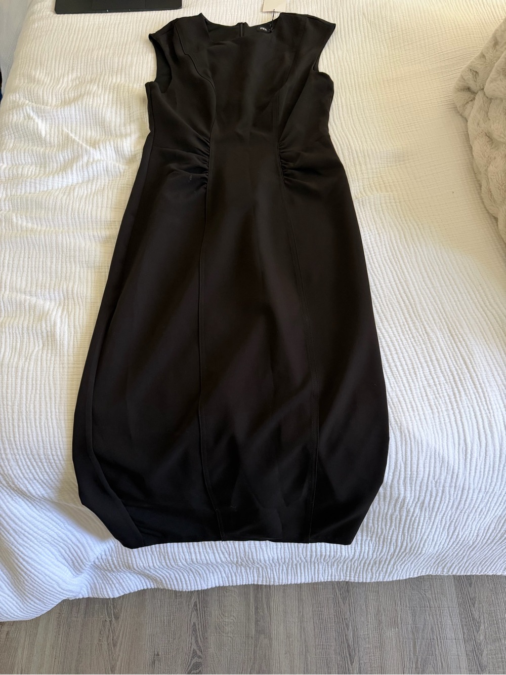 Classic Black Sleeveless Maxi Dress - Elegant Everyday Style - Picture 4 of 6